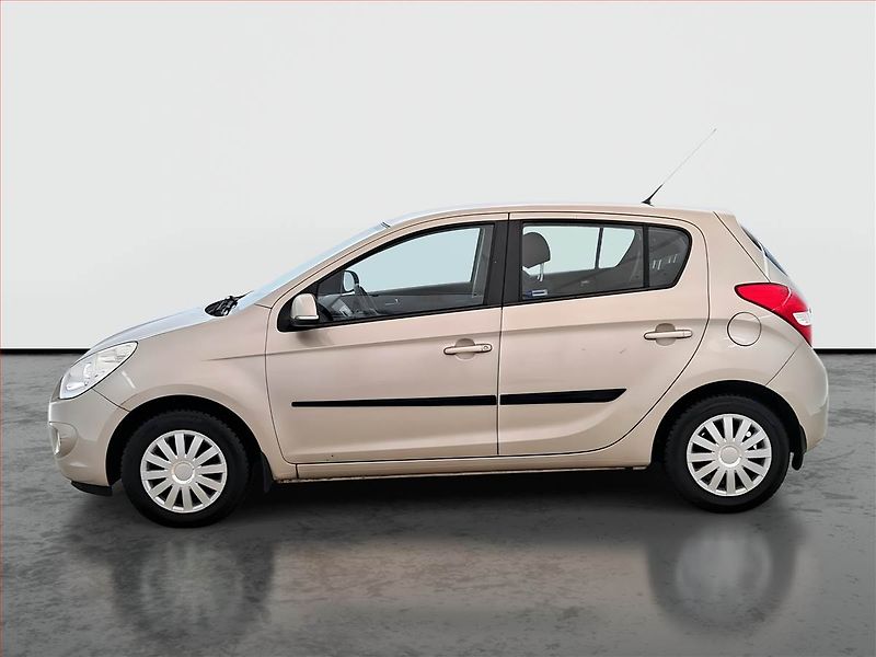 Hyundai i20 (2011) 1.2 - fotka 3 z 17