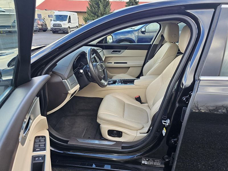 Jaguar XF (2019) 2.0 25D 177kW 2019,VÝHŘEV,KŮŽE - fotka 17 z 50