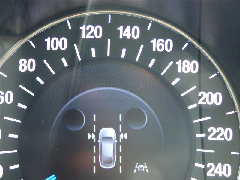 Ford Mondeo 2,0 LED,Navi,Titanium servis - fotka 24 z 72