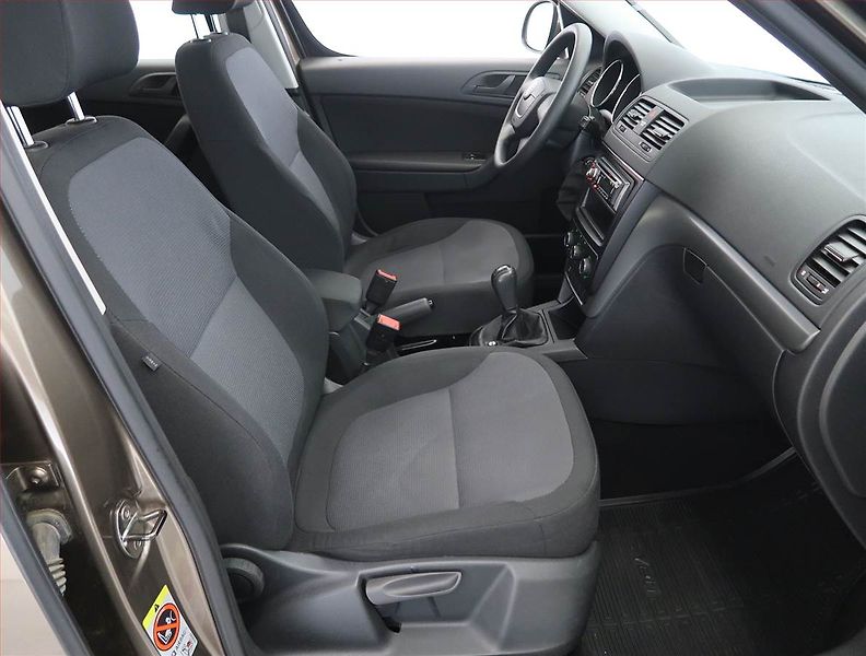 Škoda Yeti (2010) 1.2 TSI - fotka 9 z 16