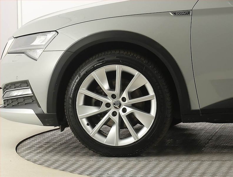 Škoda Superb (2022) Scout 2.0 TDI, Scout - fotka 15 z 29