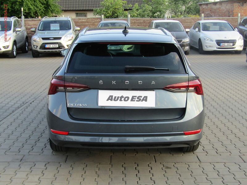 Škoda Octavia (2021) 2.0 TDi, ČR, Stylem, DSG, LED - fotka 5 z 24