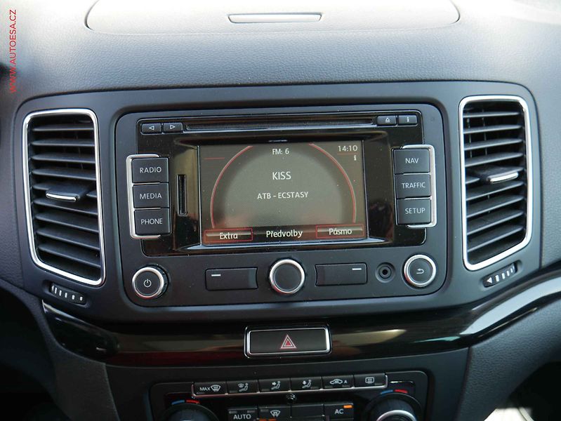 Seat Alhambra (2012) 2.0 TDI, FR, AT - fotka 16 z 22