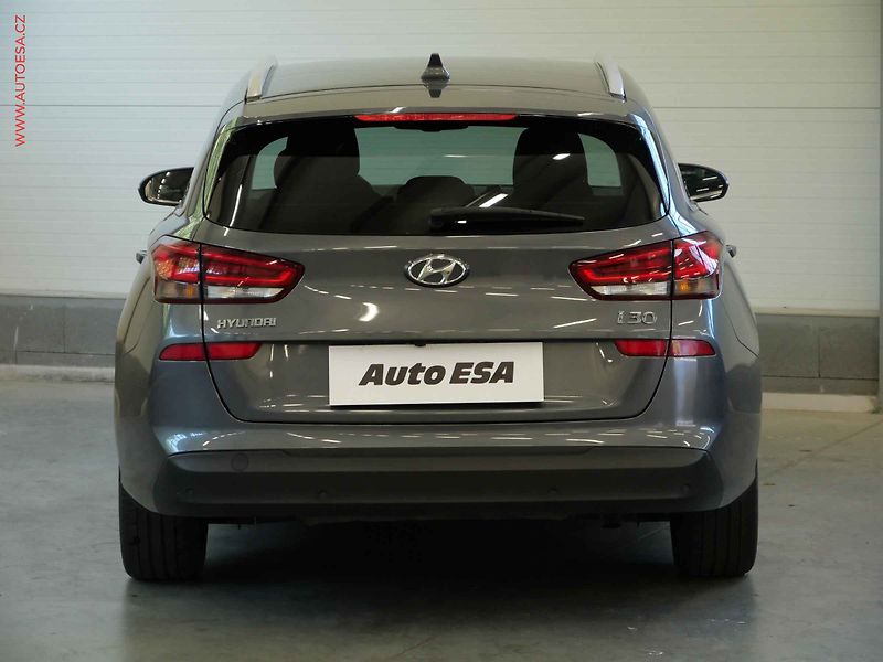 Hyundai i30 (2020) 1.4T-GDI, 1.maj,ČR, servis - fotka 5 z 20