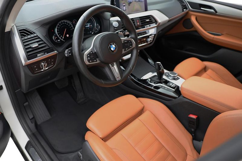 BMW X3 xDrive20d - fotka 8 z 17