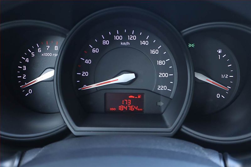 Kia Rio (2013) 1.25 CVVT, Serv.kniha - fotka 11 z 18