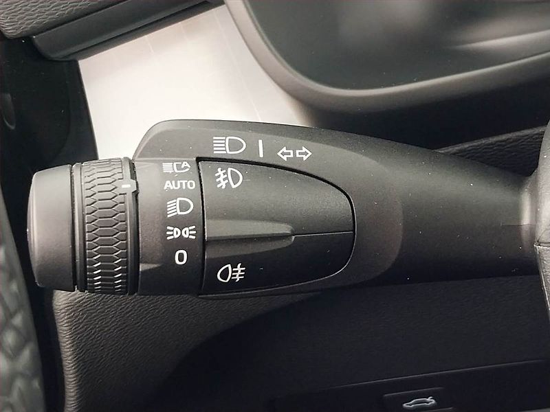 Volvo XC40 (2024) B4 - fotka 19 z 24