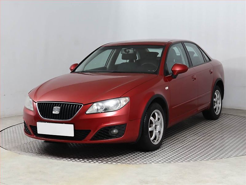 Seat Exeo (2010) 2.0 TDI, Serv.kniha, nová STK - fotka 2 z 13