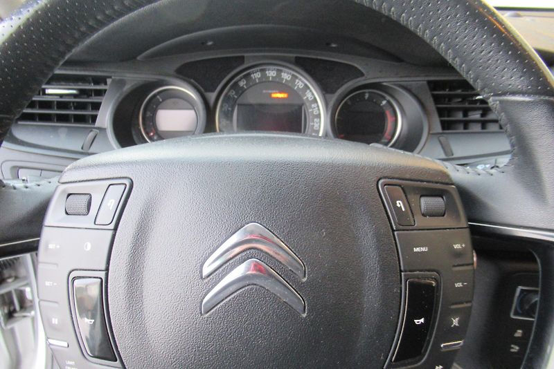 Citroën C5 2.0 HDi  AUT. KLIMA TAŽNÉ - fotka 12 z 19