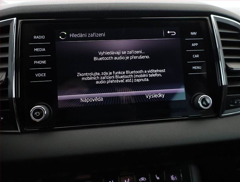 Škoda Karoq (2018) 1.0 TSI, Navi, Tempomat - fotka 13 z 17