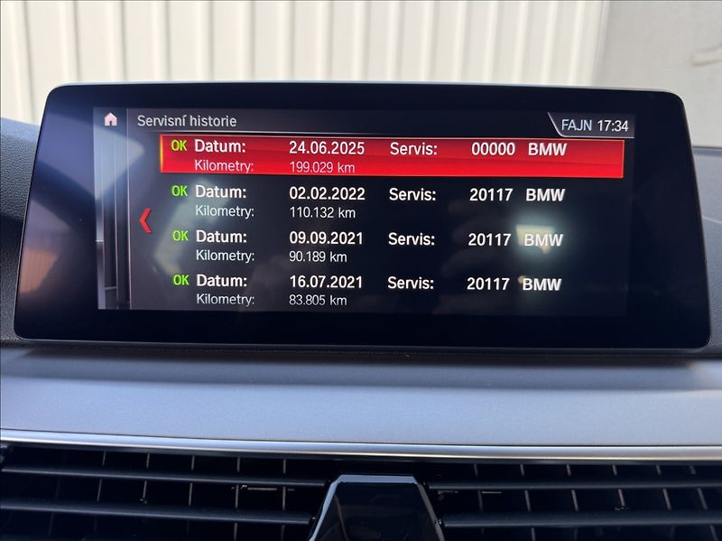 BMW Řada 5 3,0 d,xDrive,195kW,2.maj.,ČR - fotka 42 z 50