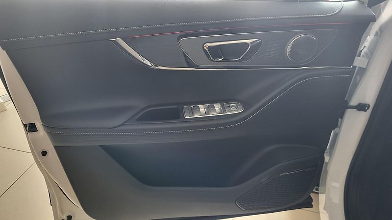 Omoda 5 (2025) PREMIUM 1,6 TGDI - fotka 24 z 26