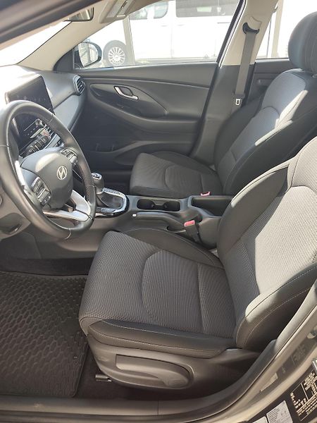 Hyundai i30 (2025) 1.5i 71kW MT Comfort - fotka 9 z 21
