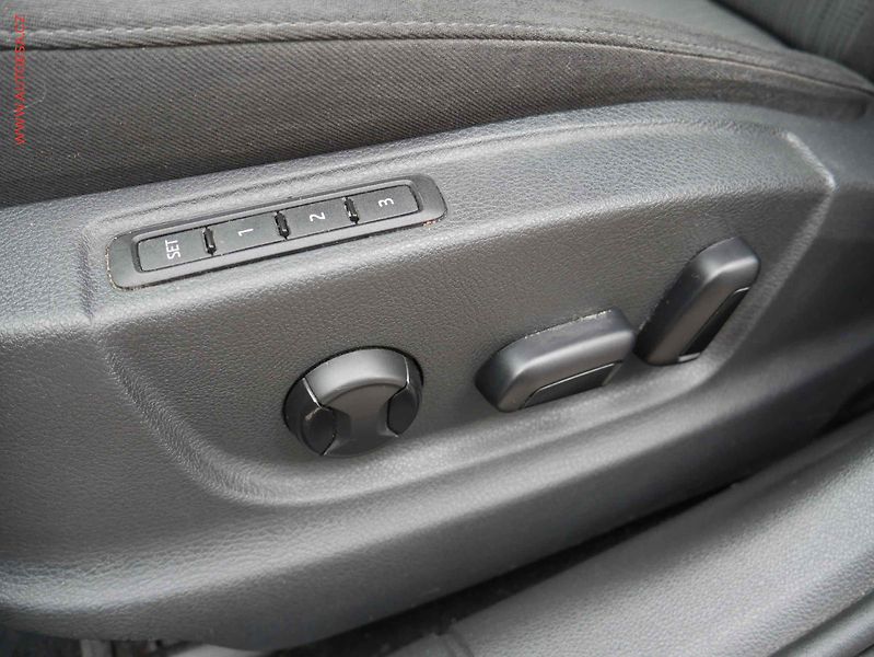 Škoda Octavia (2016) 1.6 TDi, AC, bixen. - fotka 19 z 22