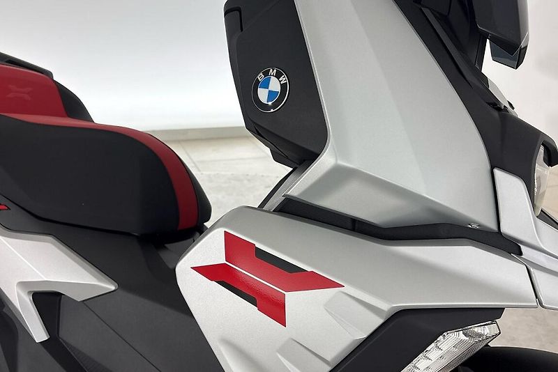 BMW C 400 X - fotka 11 z 13
