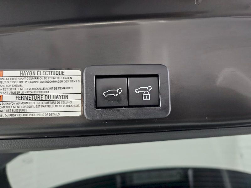 Toyota Yaris Cross (2025) 1.5HEV 130k EXECUTIVE - fotka 24 z 25