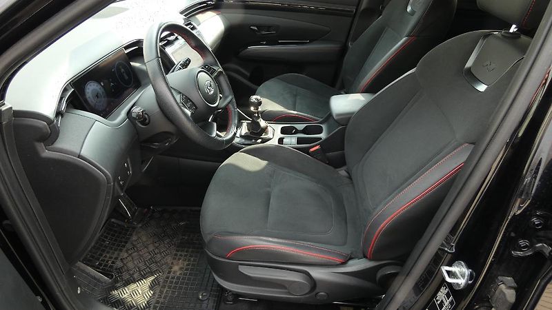 Hyundai Tucson 1.6 T-GDI N Line - fotka 18 z 22