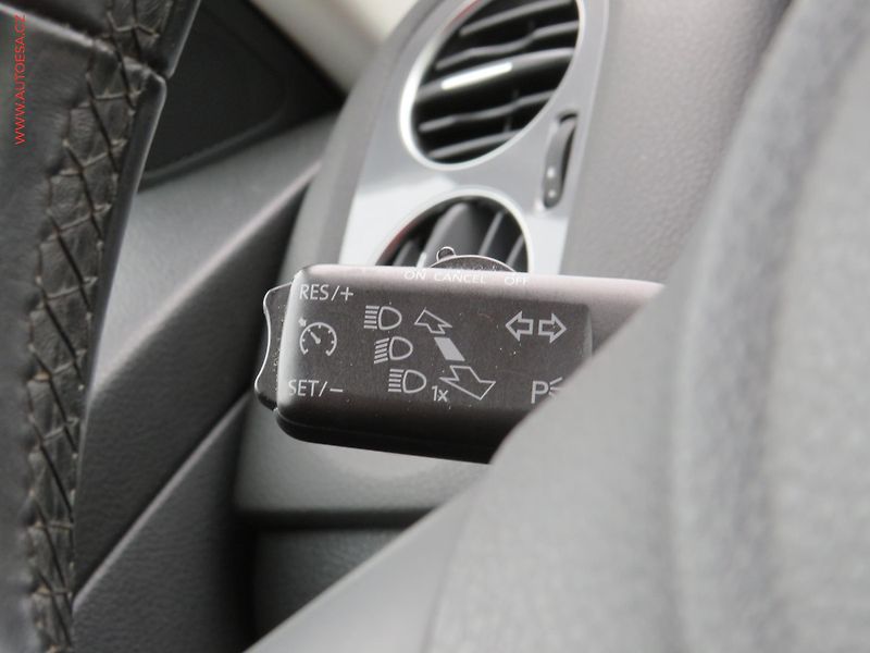 Volkswagen Tiguan (2012) 1.4 TSi, xenon, autoAC - fotka 14 z 27