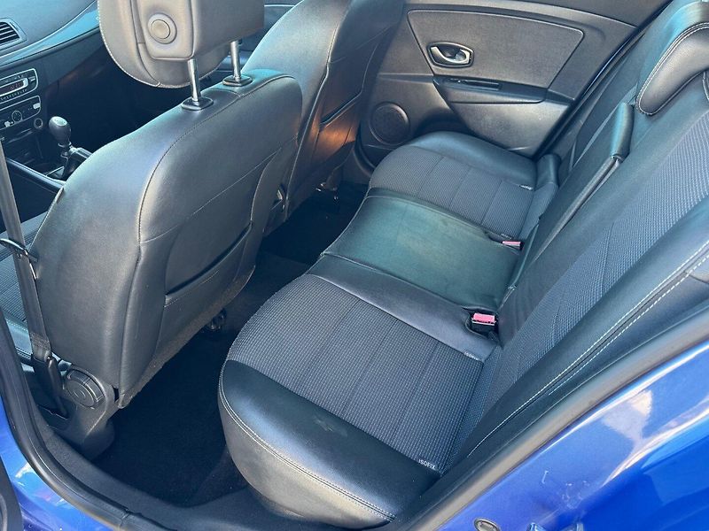 Renault Mégane (2010) 1.5 DCi GT-line ČR, 1.majitel - fotka 32 z 44