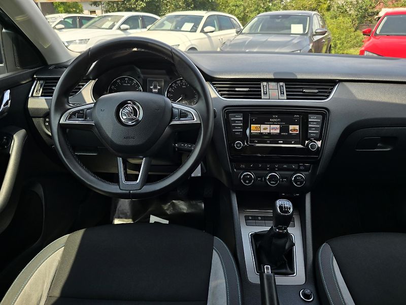 Škoda Octavia 1.4TSI 110KW BOH VÝBAVA JOY 1M - fotka 21 z 26