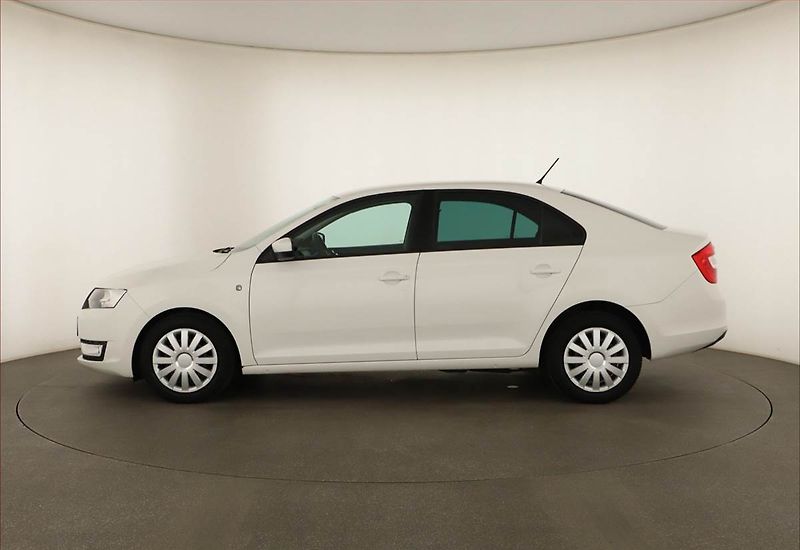 Škoda Rapid (2013) 1.2 TSI, Park. senzory - fotka 3 z 12