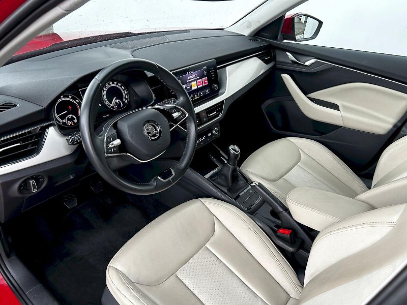 Škoda Kamiq (2021) 1.0 TSI 66kW Plyn (CNG) MP6 St - fotka 23 z 32