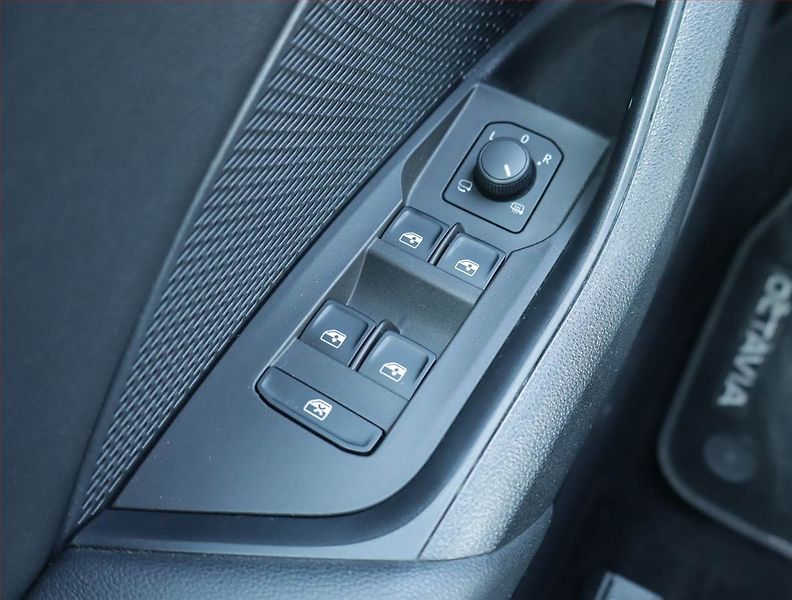Škoda Octavia (2022) Style 2.0 TDI, Automat, Kůže - fotka 19 z 23