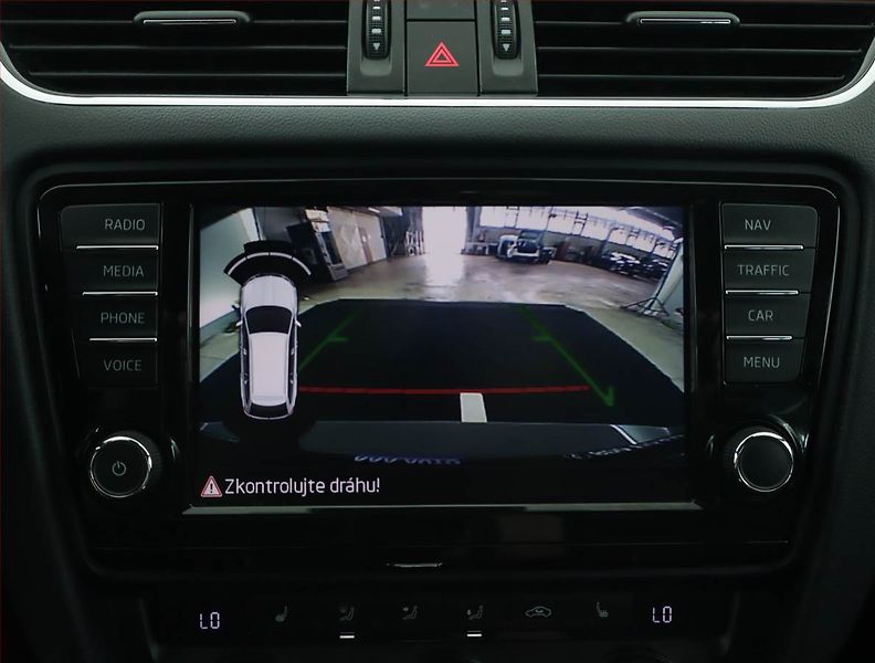 Škoda Octavia (2015) RS 2.0 TSI, Automat - fotka 17 z 19