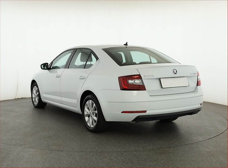 Škoda Octavia (2019) Style 1.5 TSI, Automat - fotka 4 z 19