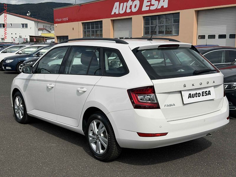 Škoda Fabia (2020) 1.0 TSi, 2.maj,ČR, Style - fotka 6 z 16