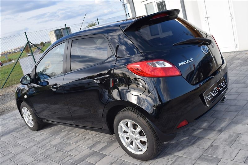 Mazda 2 1,5 MZR 76KW VÝHŘEV KLIMA - fotka 10 z 38