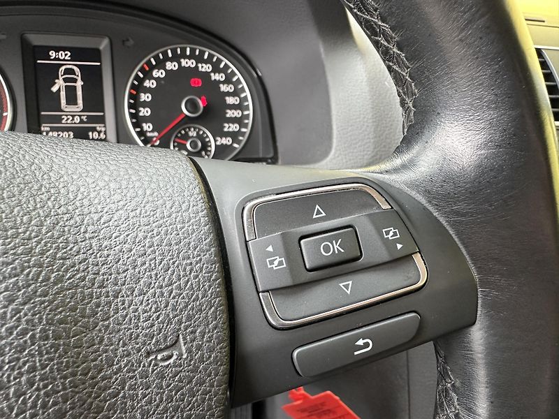 Volkswagen Touran (2010) 1.2TSI/77kW * 2.Maj.  - fotka 13 z 37