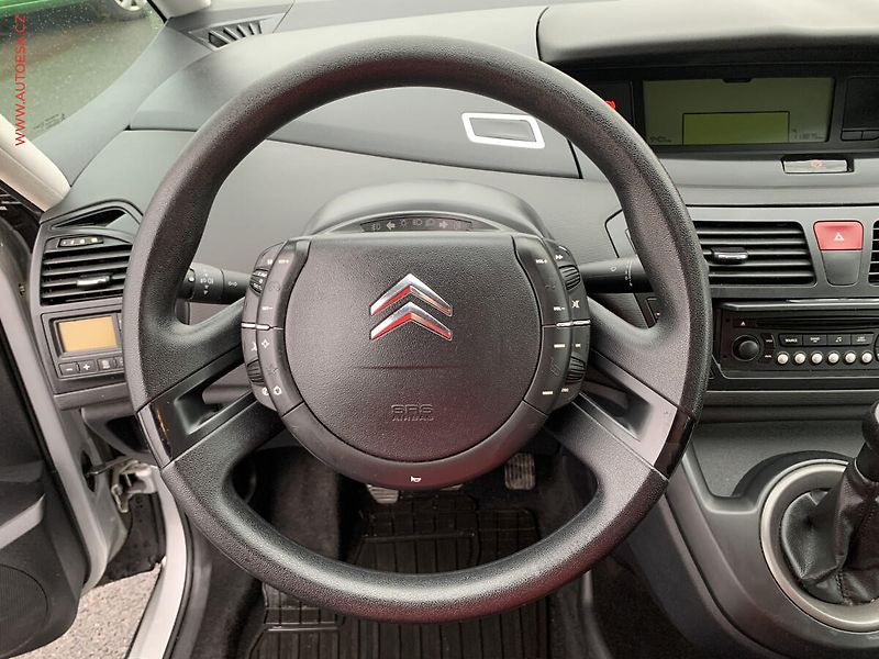 Citroën C4 Picasso (2010) 1.6i, ČR, AC, TZ, tempo - fotka 13 z 18