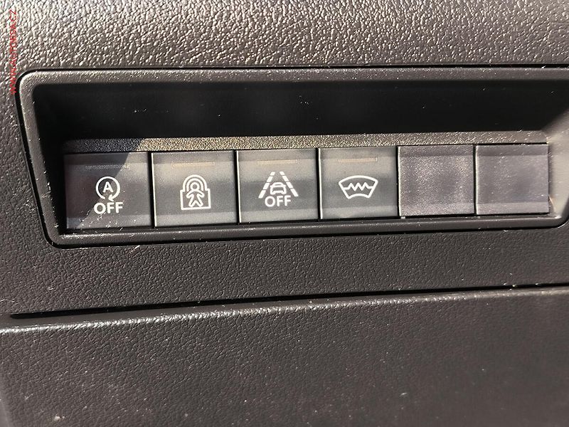 Peugeot Rifter (2019) 1.5HDI, ČR, ALLURE, autoAC - fotka 18 z 21