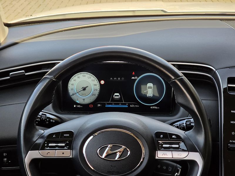 Hyundai Tucson (2022) 1,6CRDI 85kW COMFORT - fotka 12 z 15