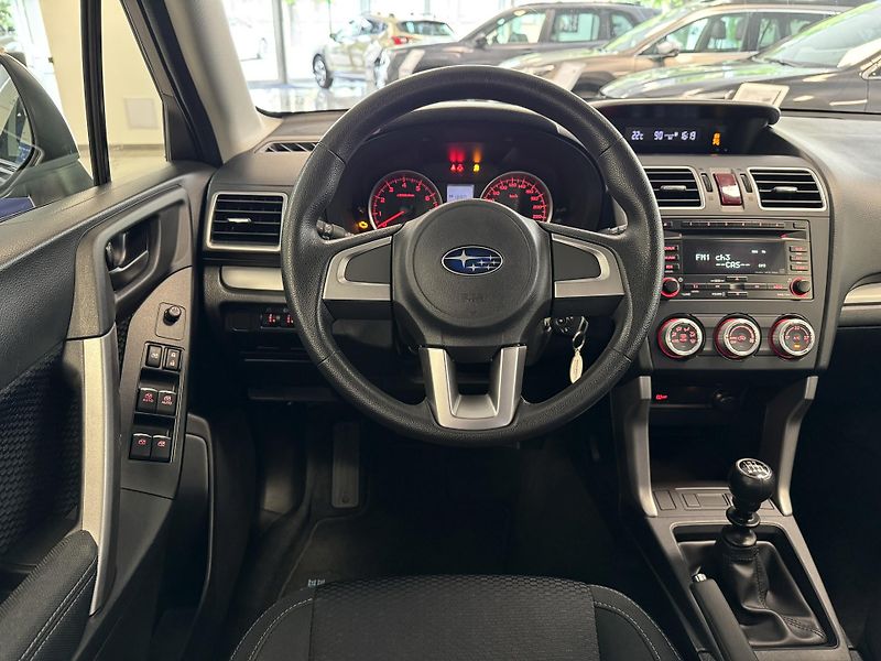 Subaru Forester 2.0i Trend, 6MT - fotka 17 z 45