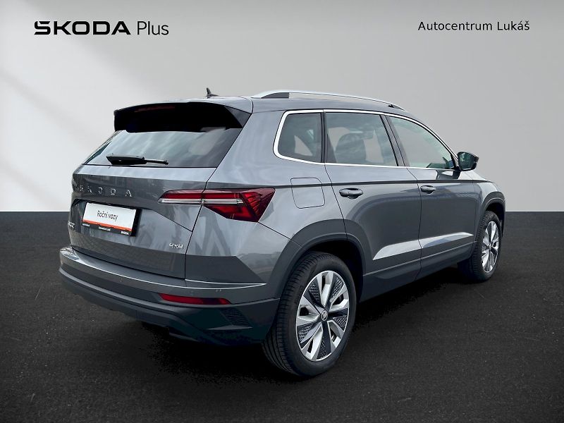 Škoda Karoq (2024) Top Selection 2.0 TDI 110 kW 4 - fotka 2 z 34