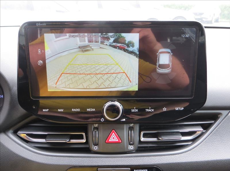 Hyundai i30 1,5 T-GDI mHEV Smart 117 kW - fotka 18 z 26