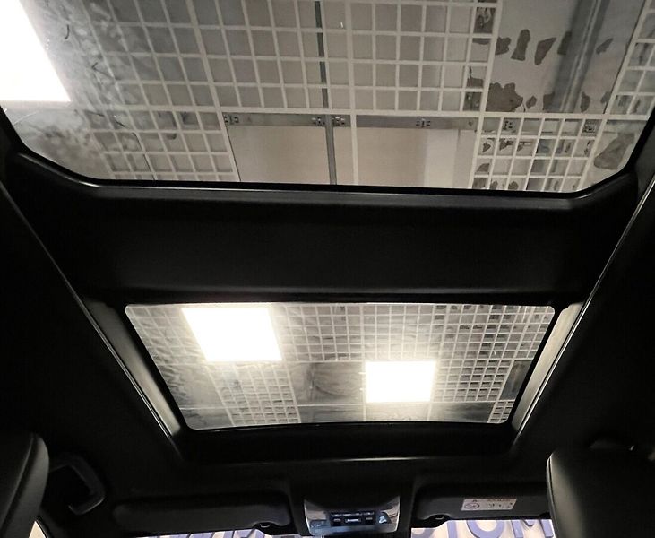 Toyota RAV4 2,5 Hybrid AT AWD GR SPORT Sky - fotka 15 z 23