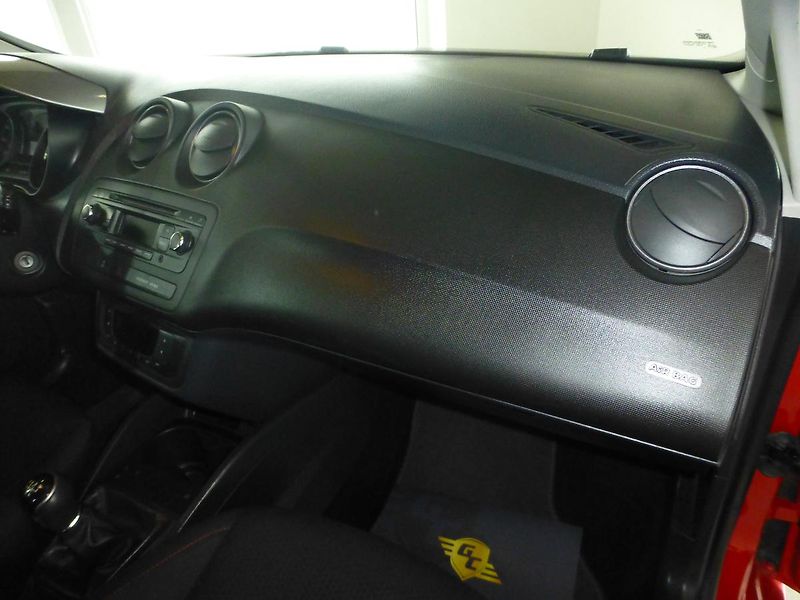 Seat Ibiza (2015) 1,2TSI*FR!!*XENON*PO ROZVODECH - fotka 19 z 25