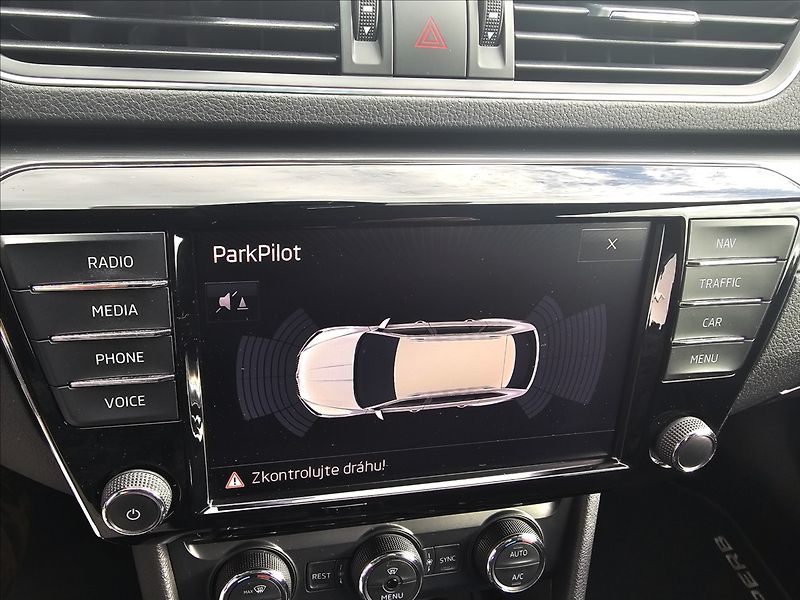 Škoda Superb III 2,0TDi 1KW DSG STYLE - fotka 20 z 51