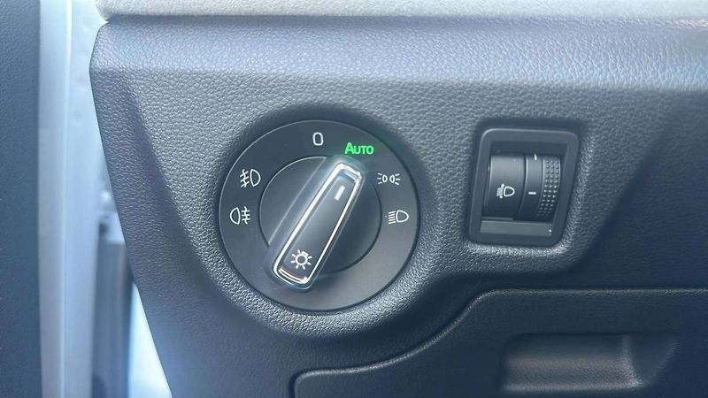 Škoda Kamiq Top Selection 1,0TSI 85kW MT6/ - fotka 18 z 25