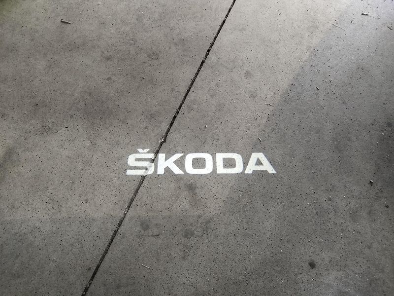 Škoda Karoq (2019) 1,6TDi 85KW DSG LED NAVI ALU - fotka 20 z 34