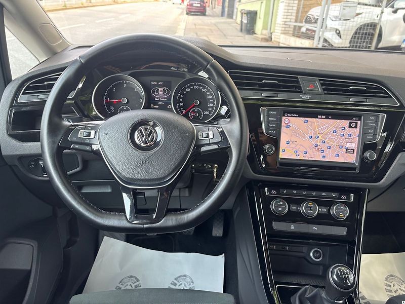 Volkswagen Touran 2.0TDi/2017/7MÍST.MAN6.110KW-Z - fotka 21 z 50
