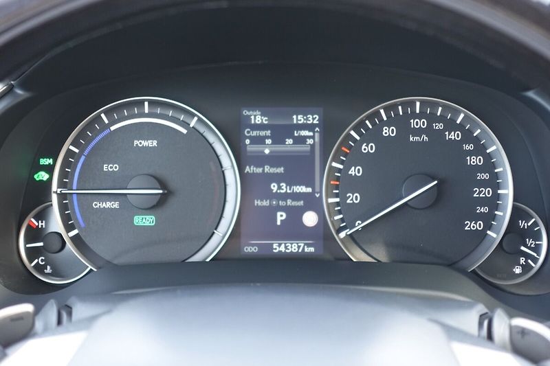 Lexus RX 450h RX450H Luxury - fotka 35 z 43
