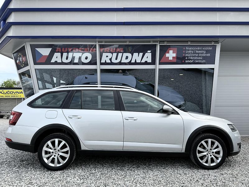 Škoda Octavia Scout 2,0 TDI 4x4 Automat  - fotka 8 z 37