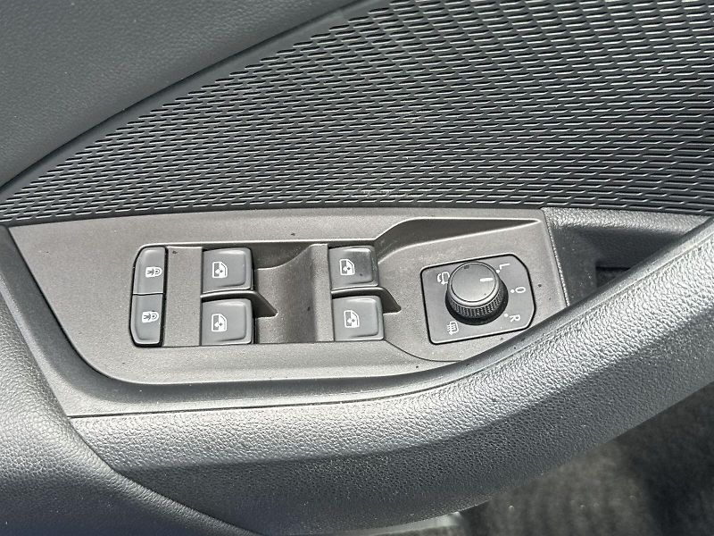 Škoda Octavia (2023) Combi 2.0 TDI DSG Sportline - fotka 18 z 36