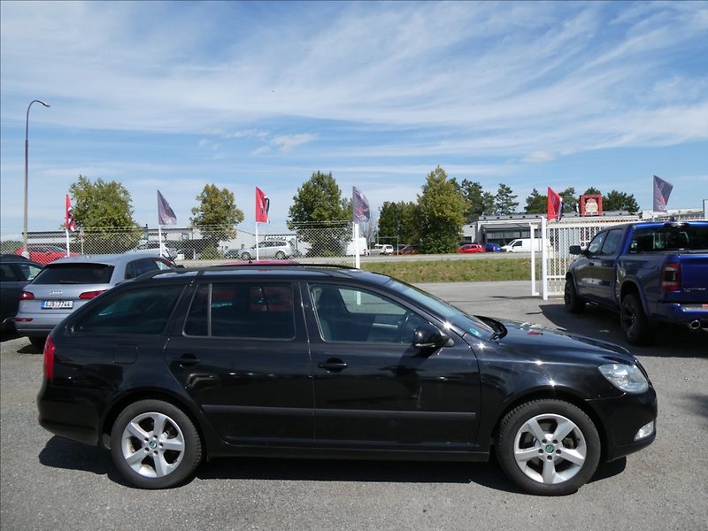 Škoda Octavia 1,4 TSi 90kW po servise, závěs - fotka 10 z 45
