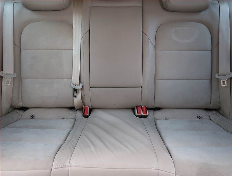 Škoda Superb (2011) 2.0 TDI, Automat, Xenony - fotka 10 z 18