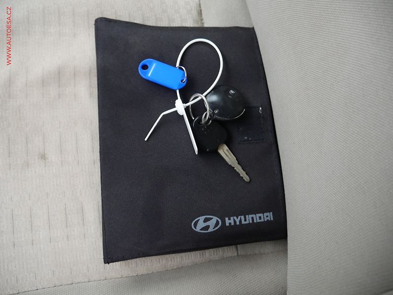 Hyundai Accent (2007) 1.5 CRDi, 1.maj,ČR, TZ, park - fotka 16 z 16